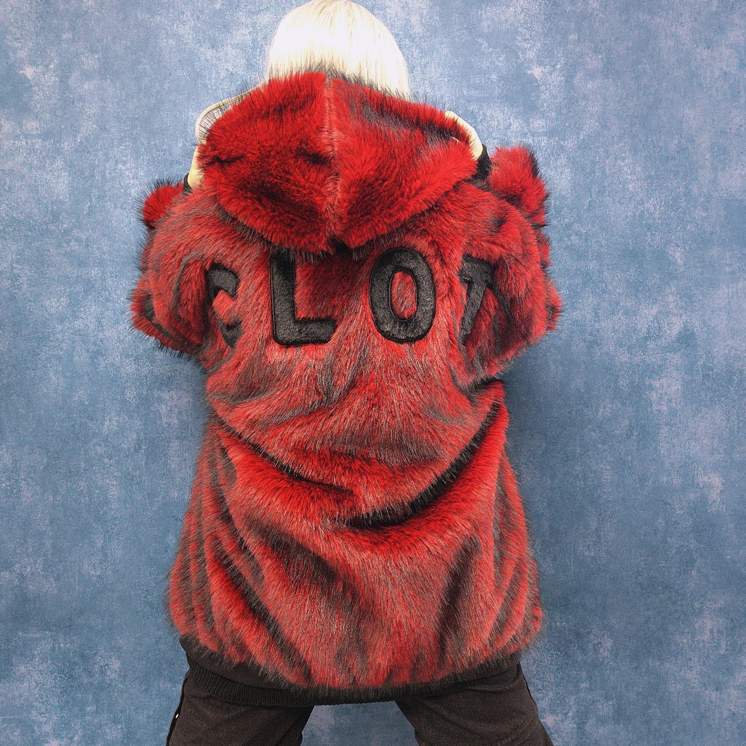 先着39点早い者勝ち半額新作セール》超ふわもこOVERSIZE BLOOD SHADOW