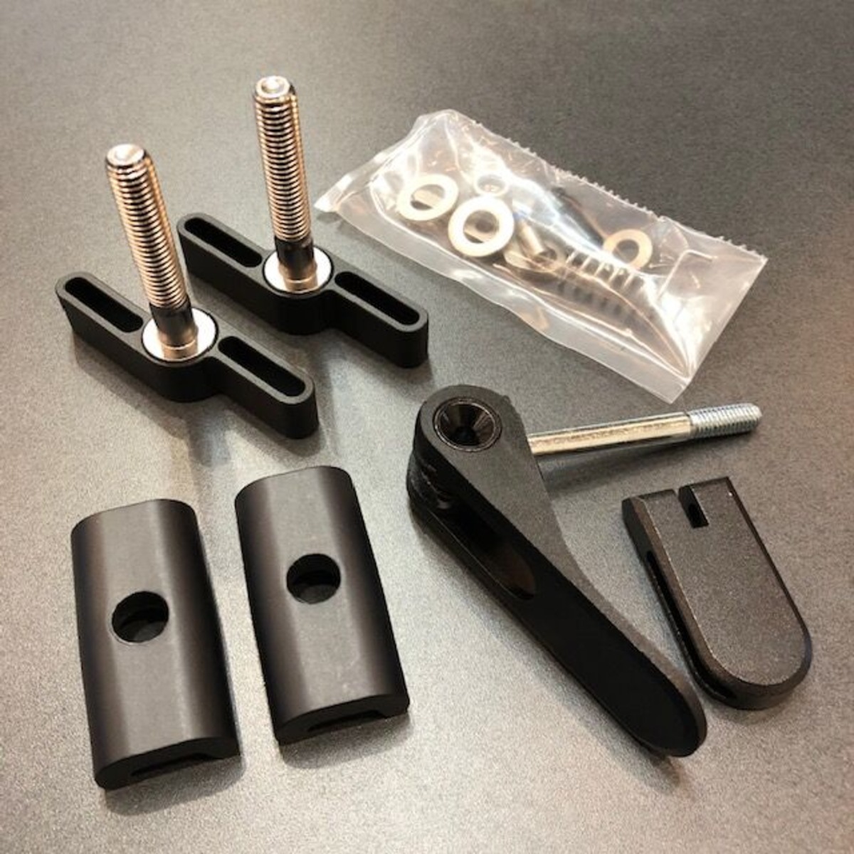 BROMPTON Aluminum Hinge Clamp & Rear Frame Clip Set | LORO ONLINE 