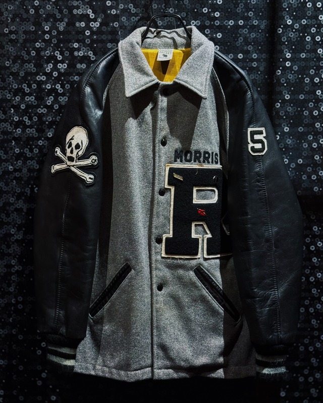 【ÆIEM】Vintage KAYE BROS. CHICAGO Custom Made “MORRIS / R / No.5” Skull & Crossbones Patch Grey Wool × Black Leather Sleeve Long Varsity Coat