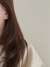 SS ハートストーンピアス