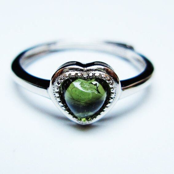 モルダバイト リング モルダウ石 指輪 ハート フリーサイズ 12号 一点物 メール便可 [M便 1/20] 199-593