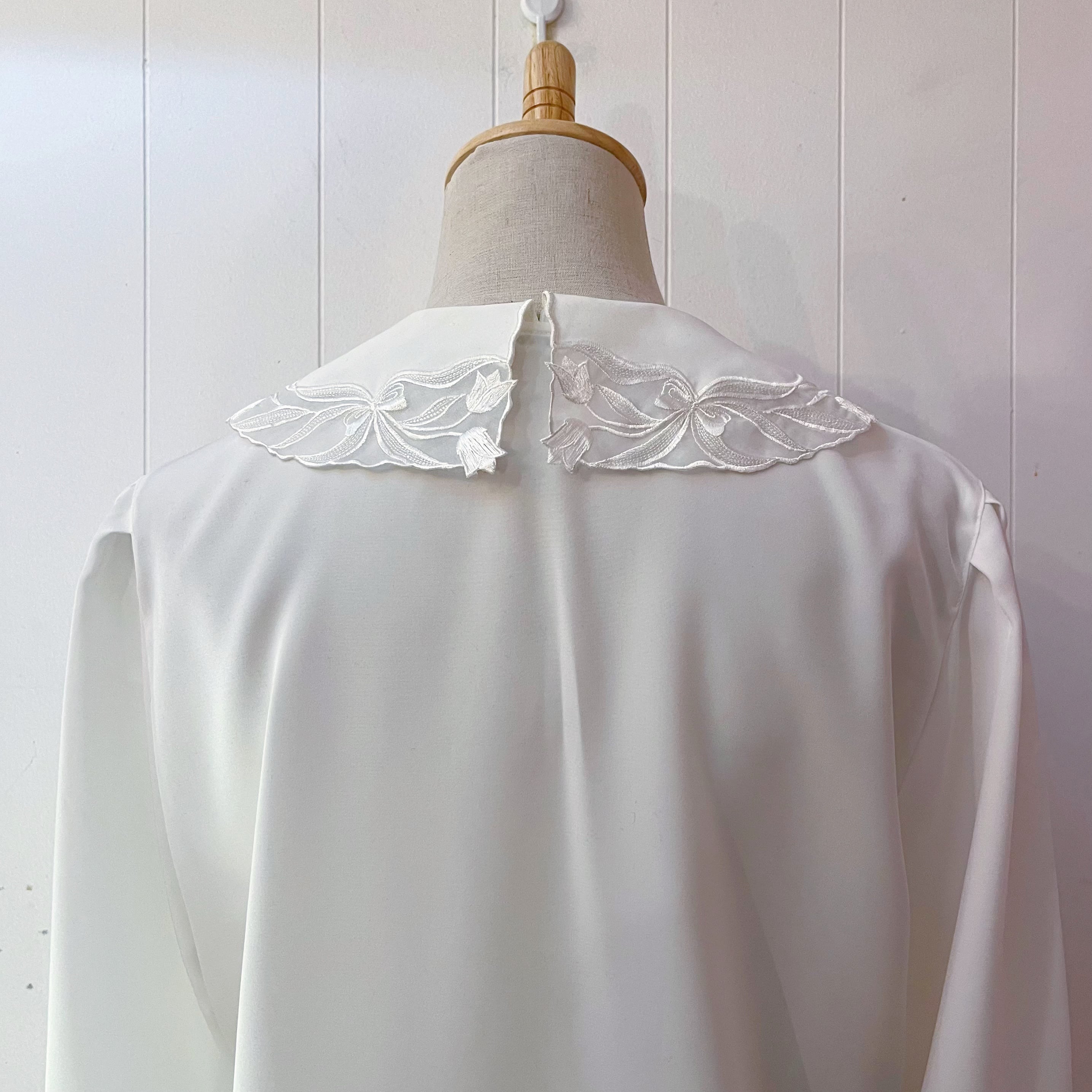 tulip lace collar white blouse