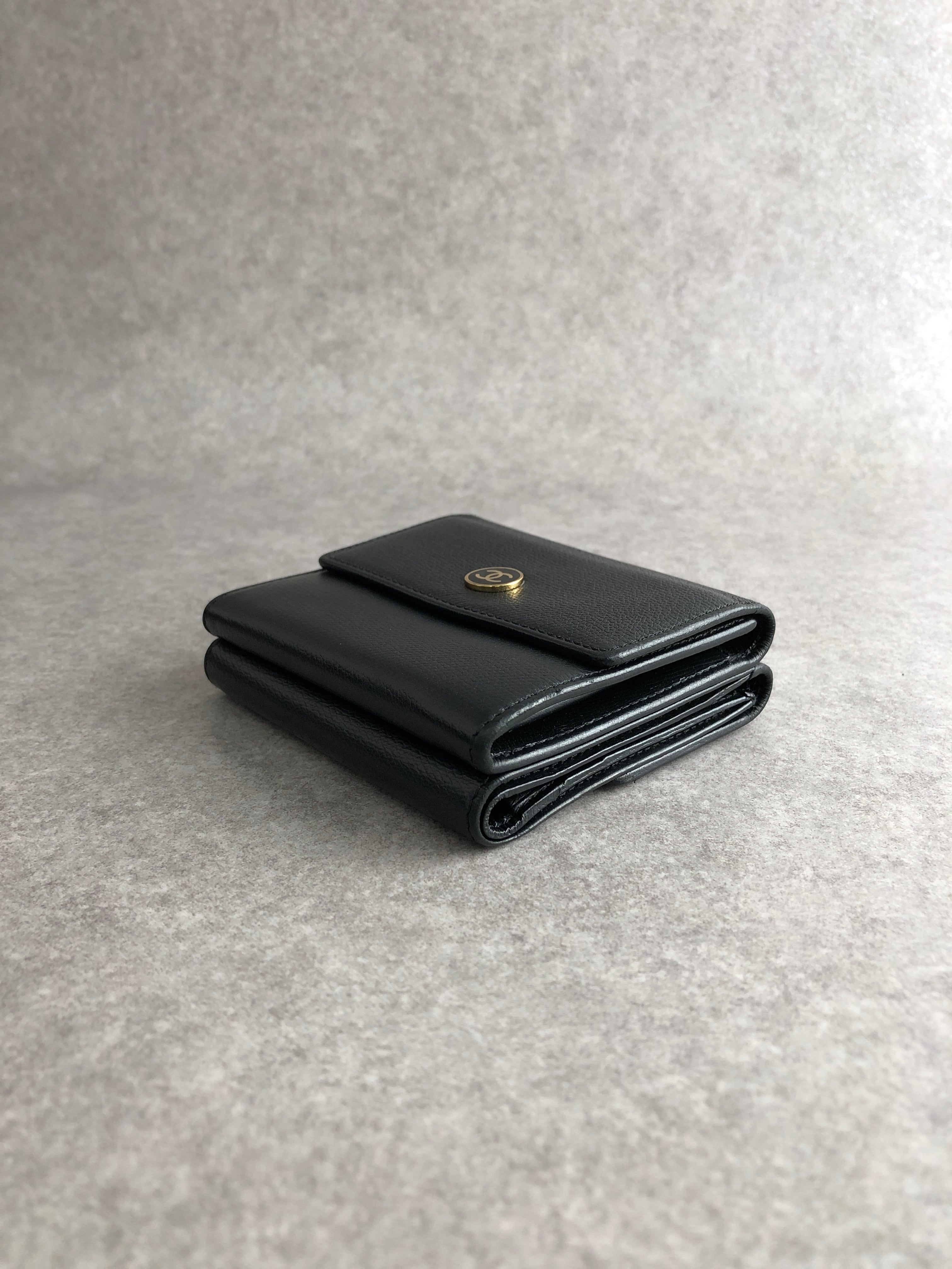 CHANEL シャネル 財布 ブラック ココボタン レザー 2003-2004 二つ折り