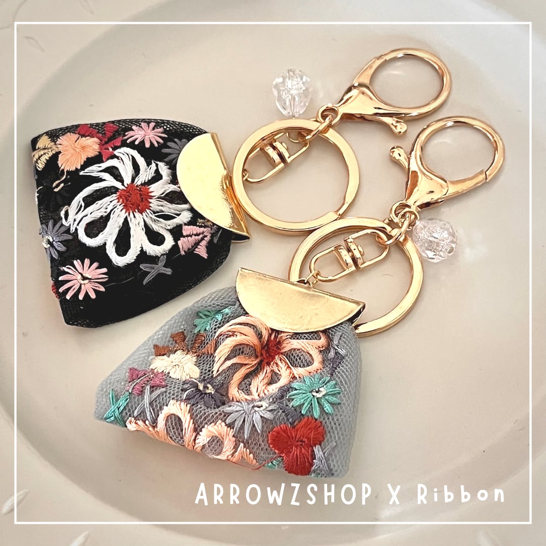 インド産ハンドメイドキーチャーム キーホルダー バックチャーム香水瓶 インド刺繡プチギフト