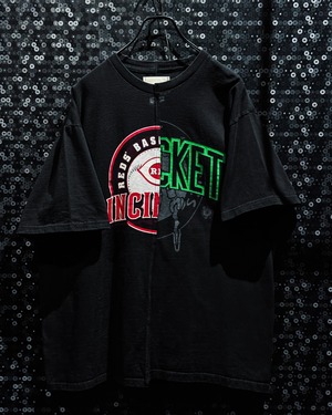 【ÆIEM】再倖築 “DIVIDED BALLPARK” Cincinnati Reds × Rocket vertical docking layered remake T-shirt