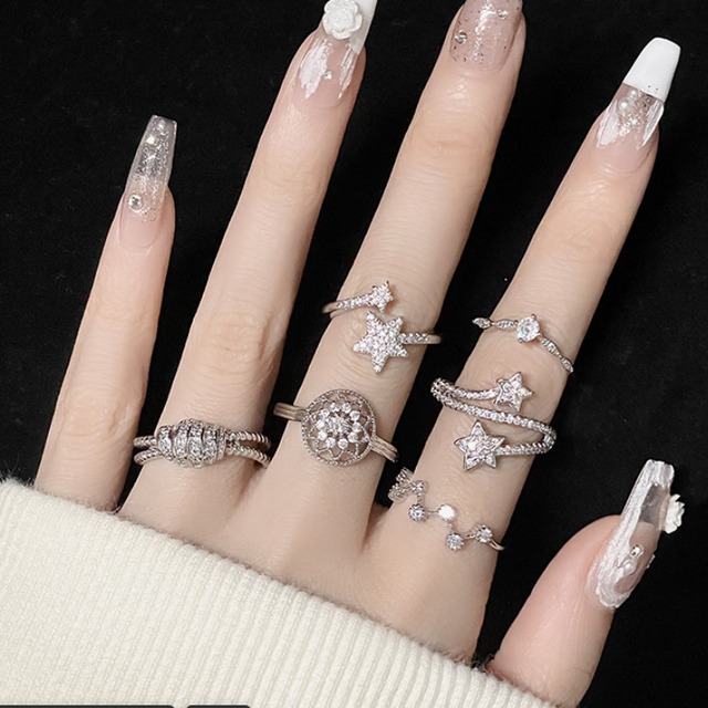 レディース 指輪 リング メッキ かわいい 大人可愛い きれいめ シンプル カジュアル 上品 お洒落 こなれ感 ラブリー キュート ガーリー セクシー 主役級 存在感 華やか 星 スター ハート オフィス ビジネス OL 通勤 通学 デート お出かけ パーティー イベント お買い物 女子会 カフェ 合コン 普段使い 韓国 スタイル 高見え 格上げ モテ インスタ映え 10代 20代 30代 40代 プチプラ 調整可能 春 夏 秋 冬 シーズンレス オールシーズン 大きめ フリーサイズ シルバー 銀色