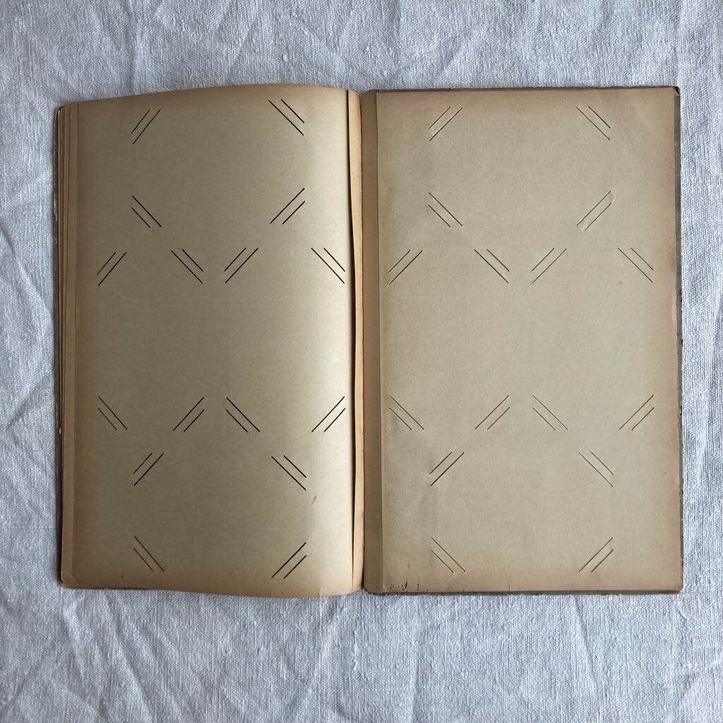 スウェーデンの19世紀末、20世紀初期の絵葉書のアルバム。 | Myshica Antik