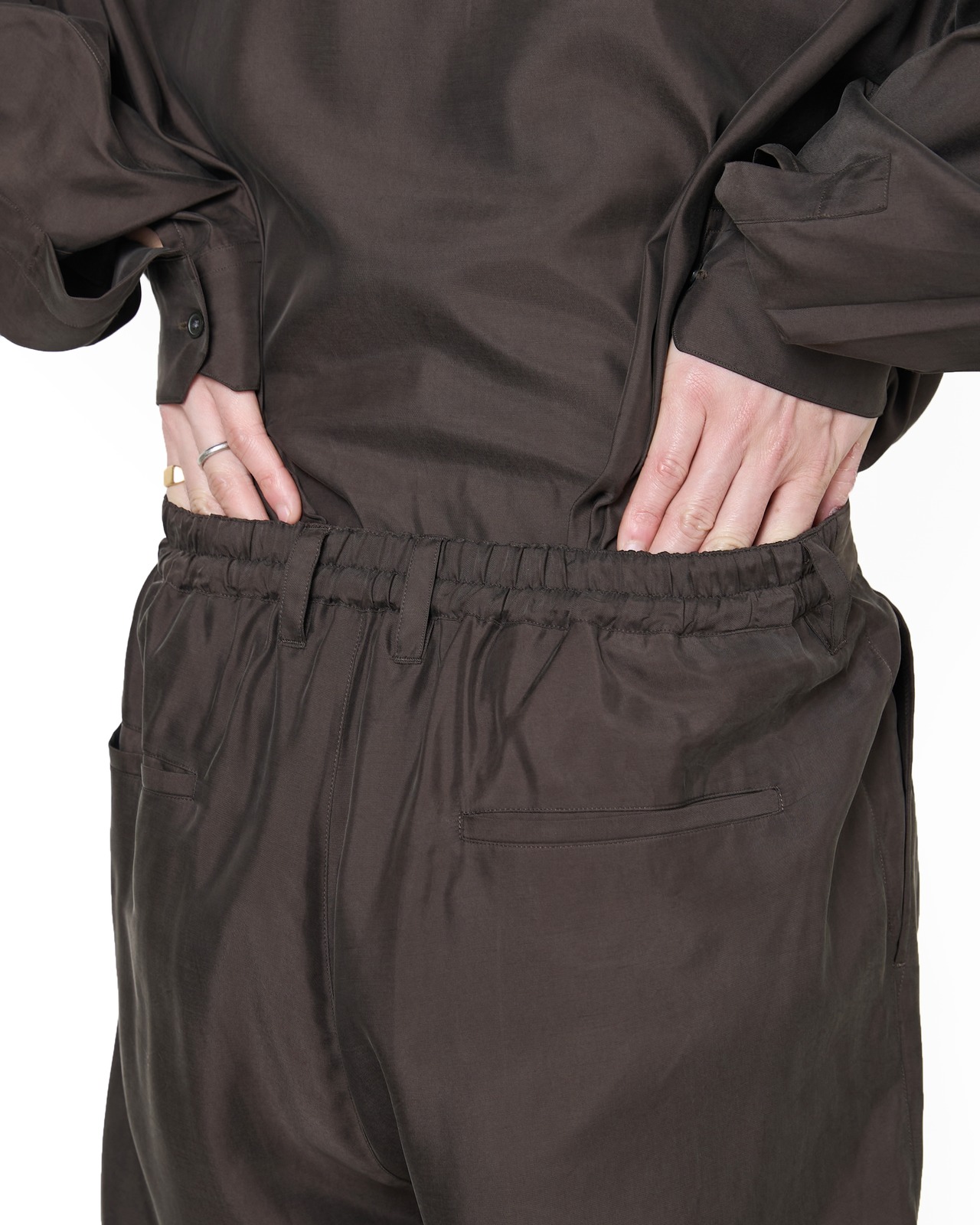 ssstein "CUPRO TWILL WIDE EASY TROUSERS 〔DARK BROWN〕"