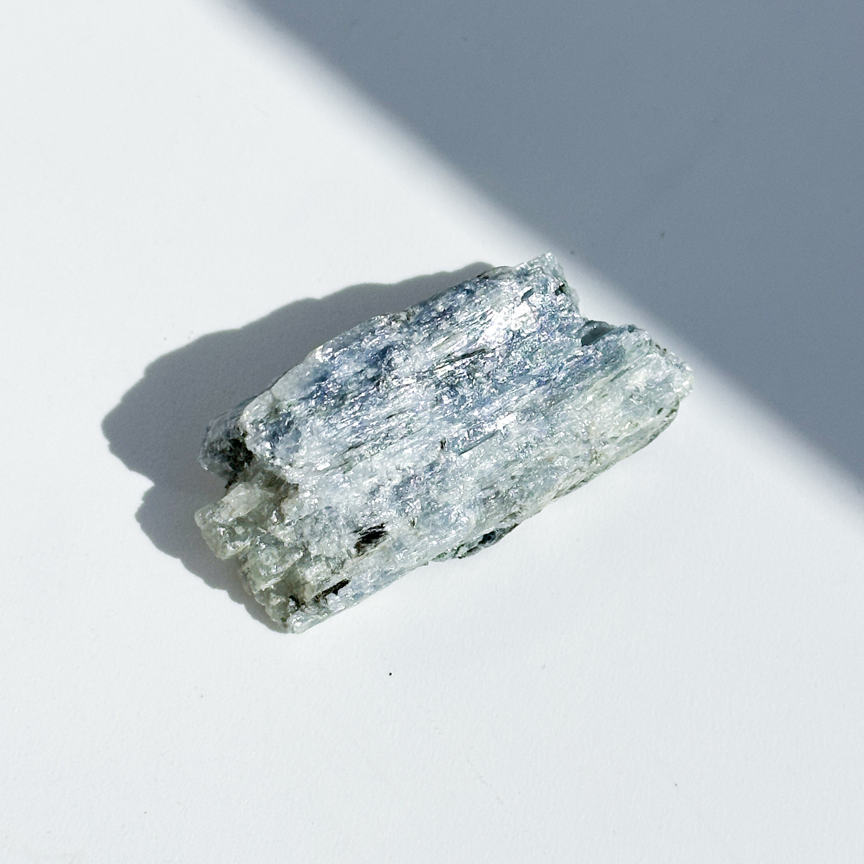 カイヤナイト 原石64◇ Kyanite ◇天然石・鉱物・パワーストーン