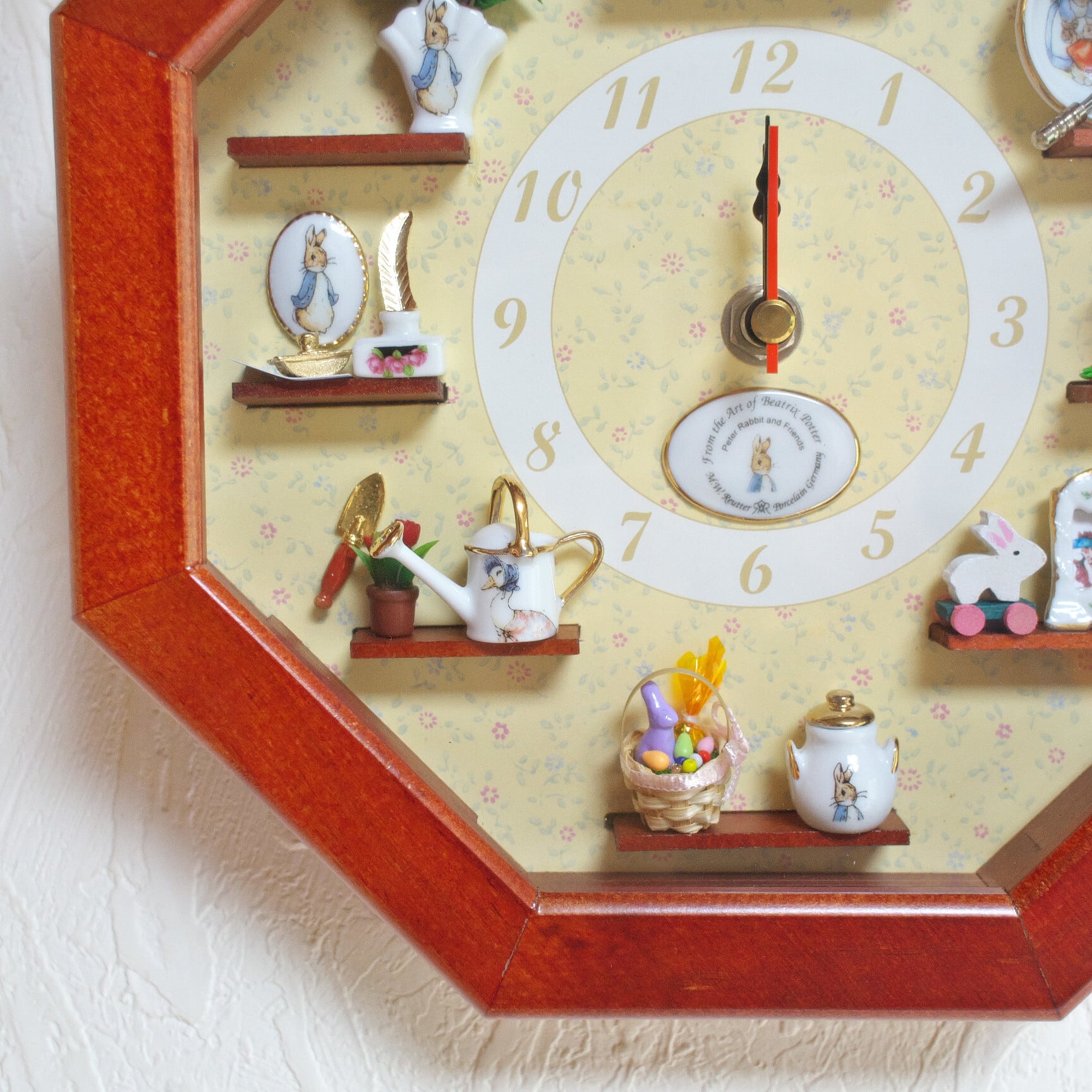 ロイター ピーターラビットの掛け時計 | 木のおもちゃ専門店 おもちゃ