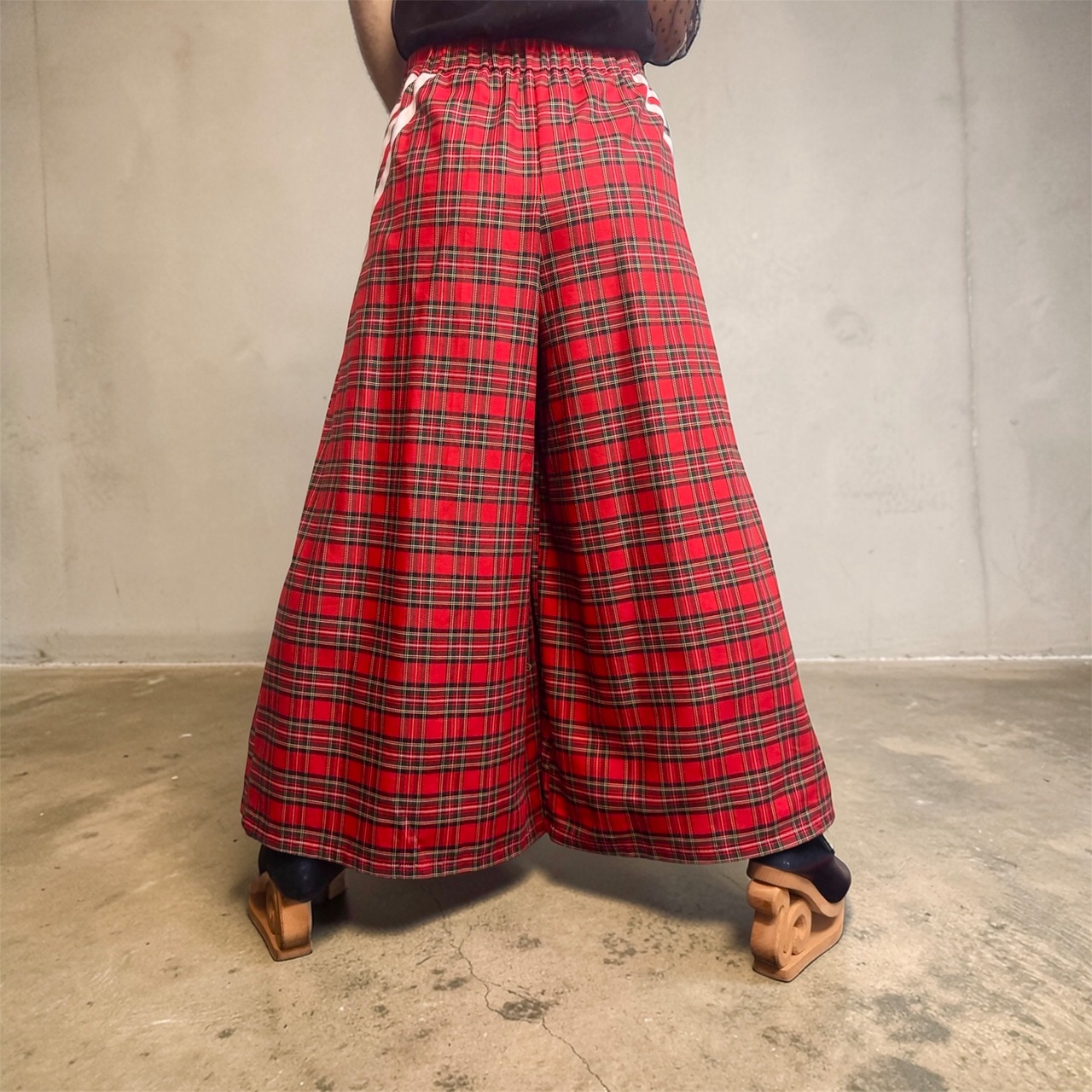 ライン入りチェックワイドパンツ