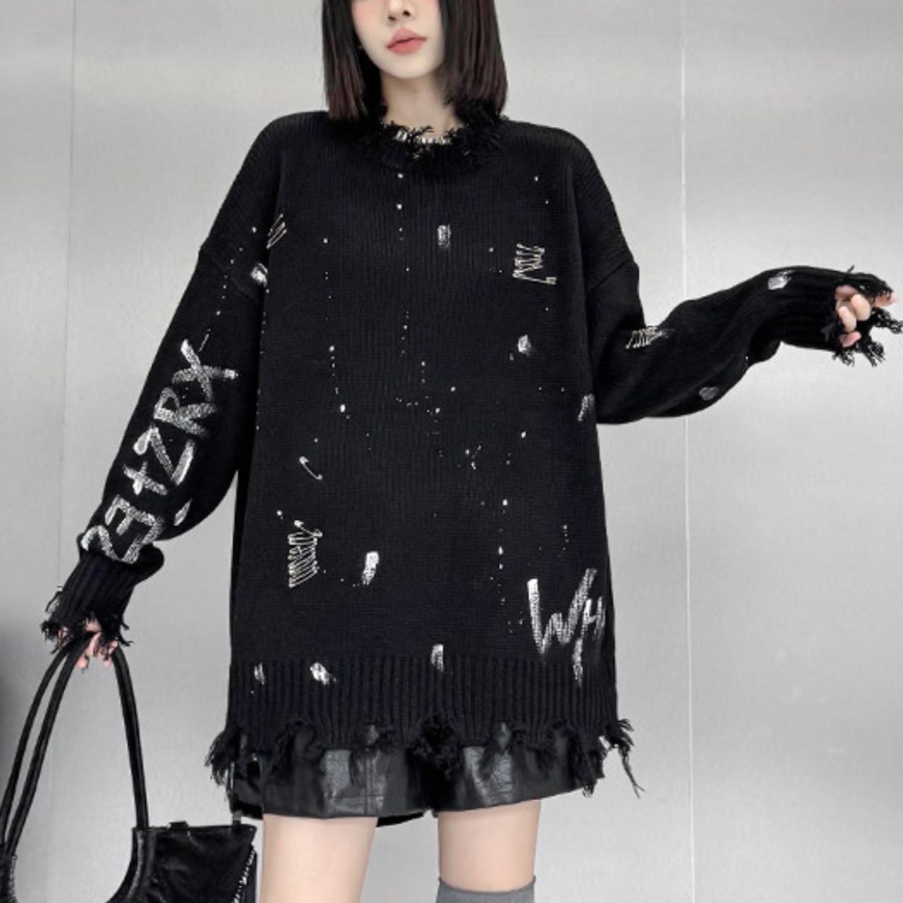 Letter print distressed knit (ME429)