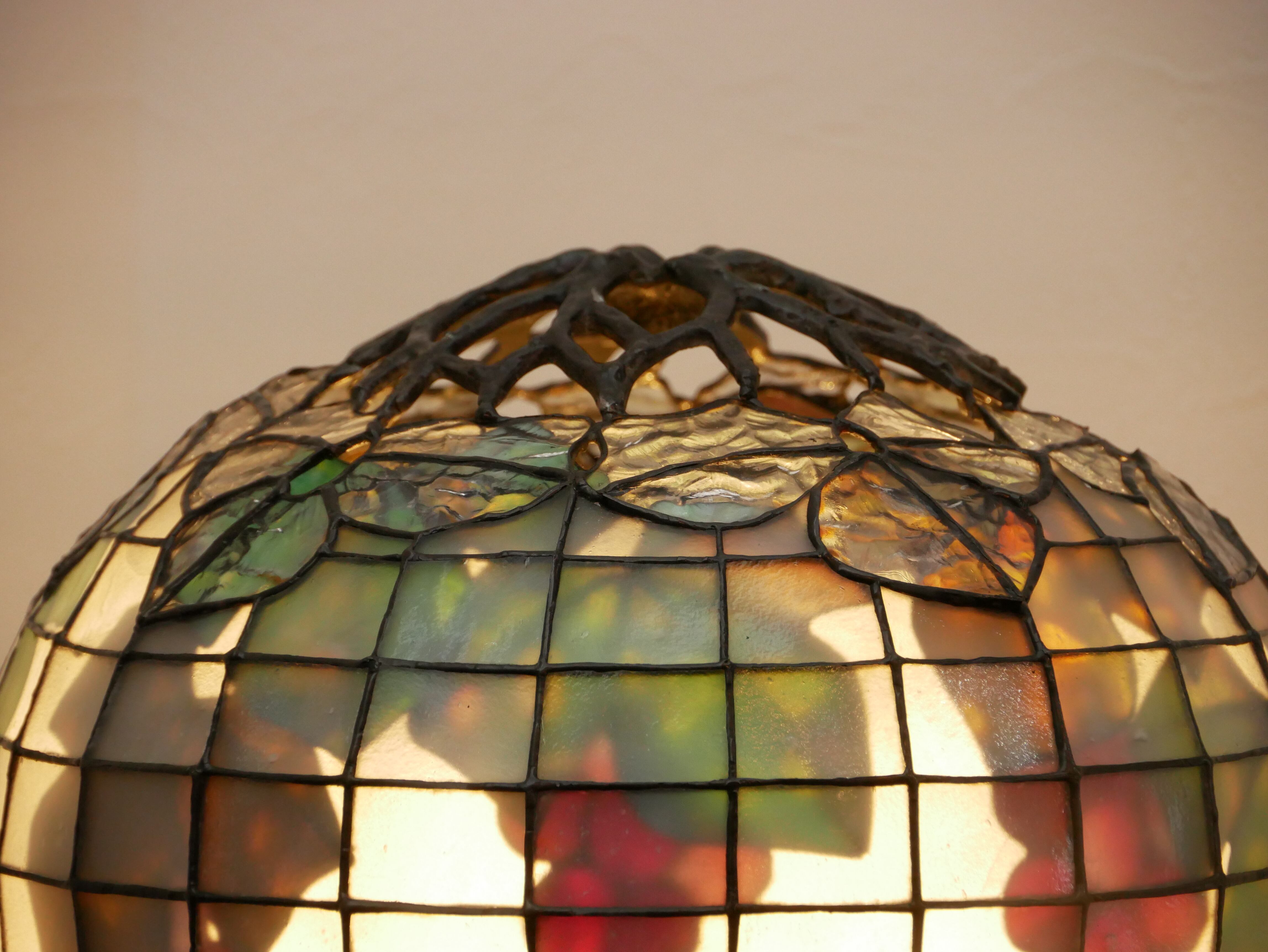 ステンドガラスの綺麗なフロアランプ ステンドグラス 】フロアランプ 恵の季節 ST | ステンドグラス