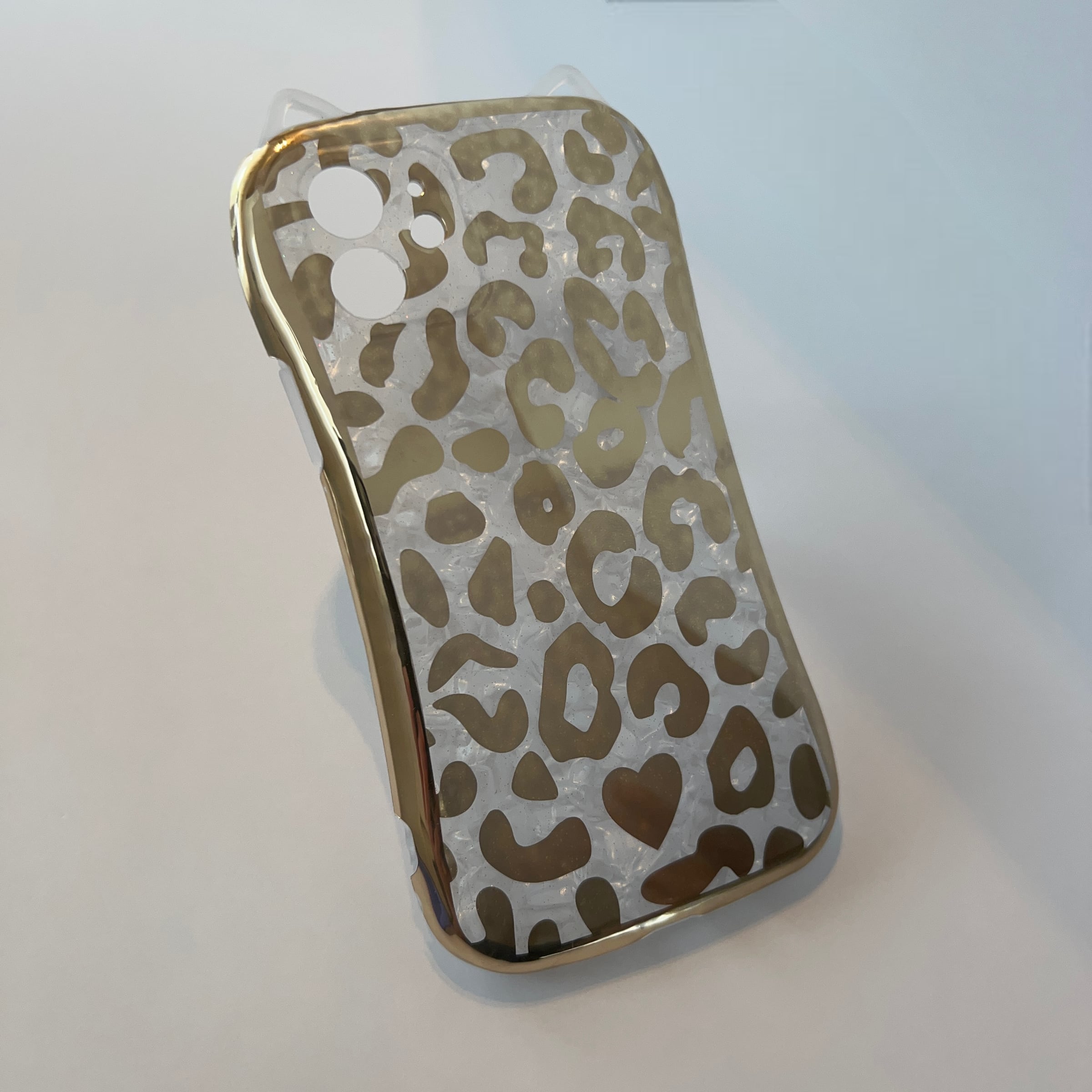 ネコ耳が可愛いヒョウ柄iPhoneケース