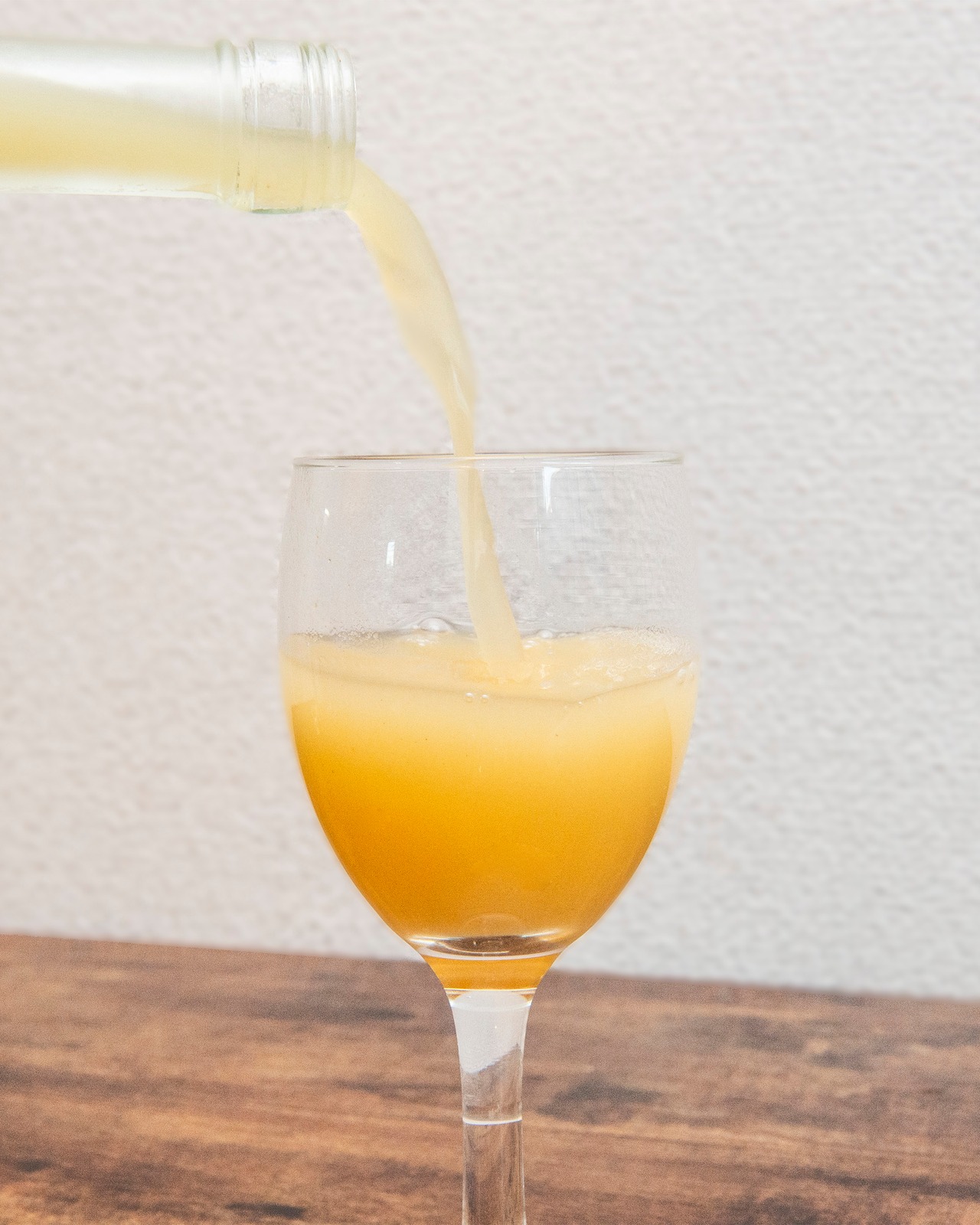 【推し活欲張りプラン】「和歌山ゆず&白ワイン」2本と「和歌山もも&白ワイン」2本＋「推しに各種1本ずつプレゼント」の6本セット【切り抜き酒第二十五弾】