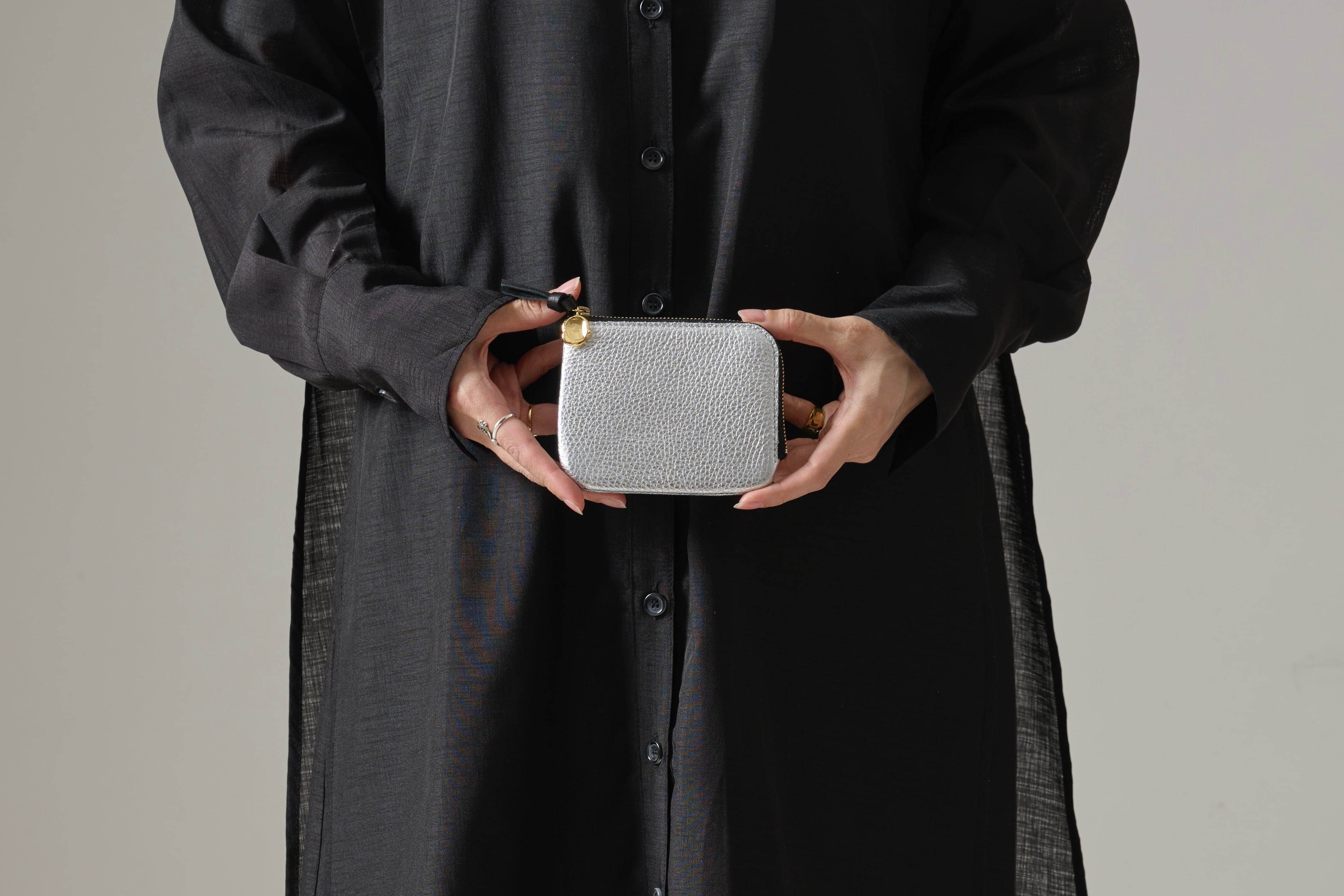 MUJI : half wallet.(SIRVER)