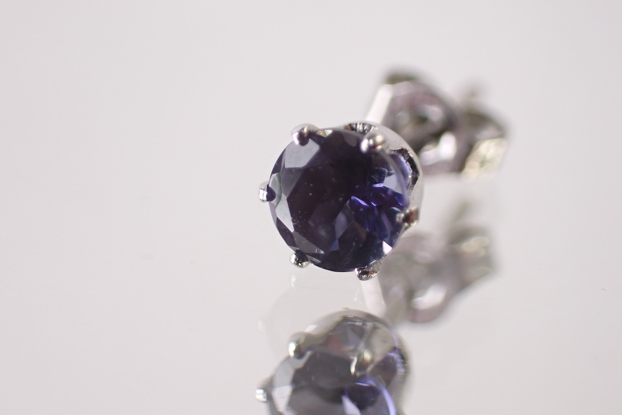アイオライトピアス　約4mm　[D9-123]
