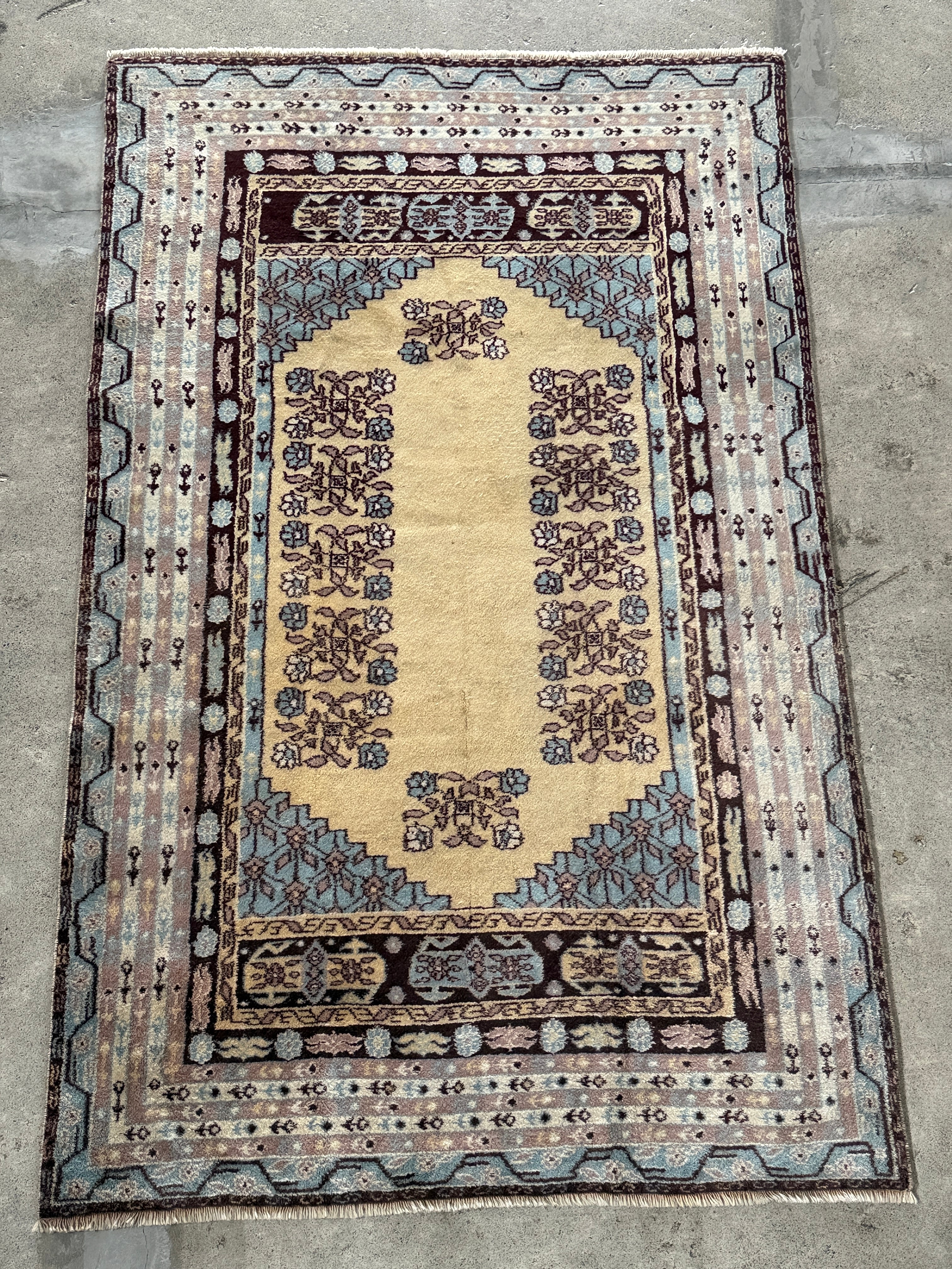 Antiques&Crafts880