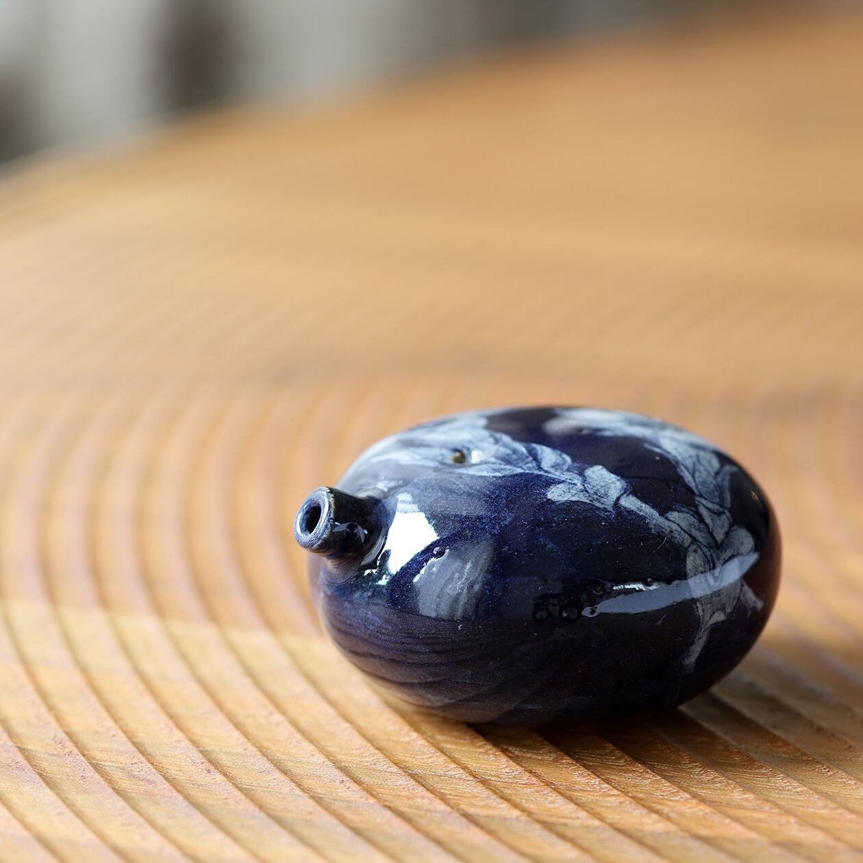 辻修窯 りんどう 水滴 超絶技巧(有田焼)