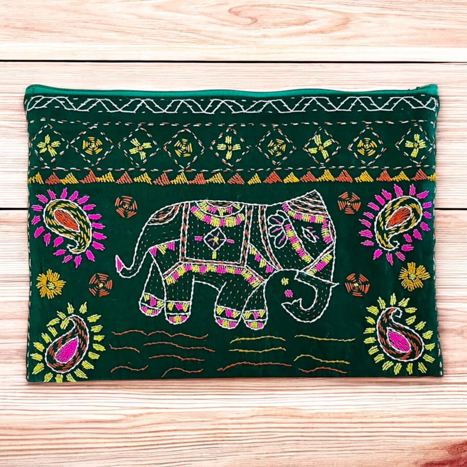 sold out】国際エンゼル協会 ノクシカタ刺しゅう 二連ポーチ