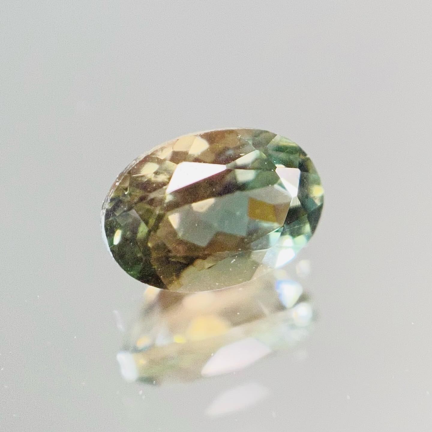 魅惑の多色性　オレゴンサンストーン3