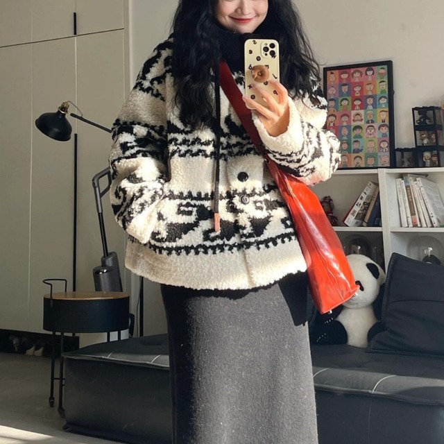 geometric pattern boa hooded jacket J00168