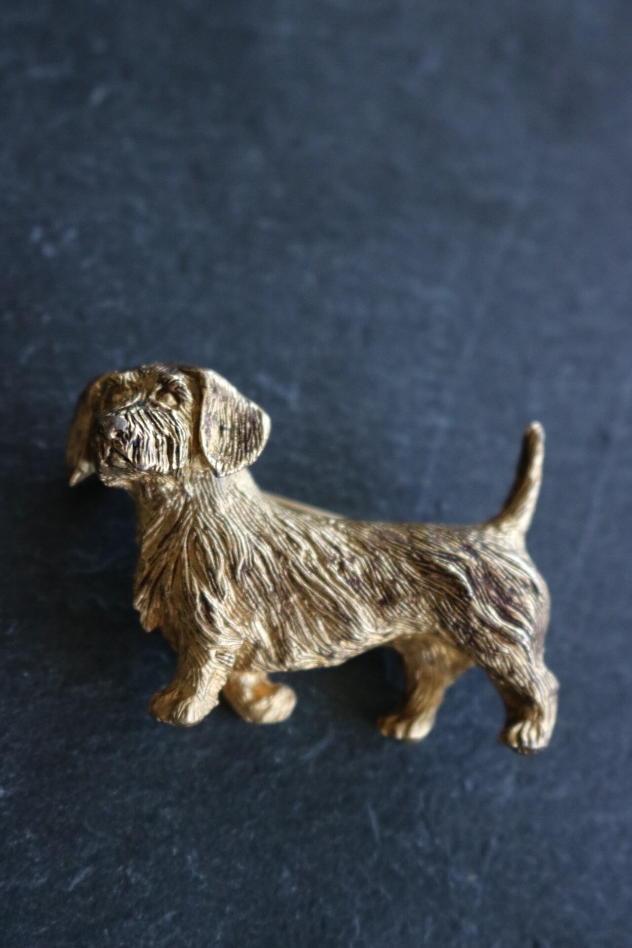 ヴィンテージブローチ犬