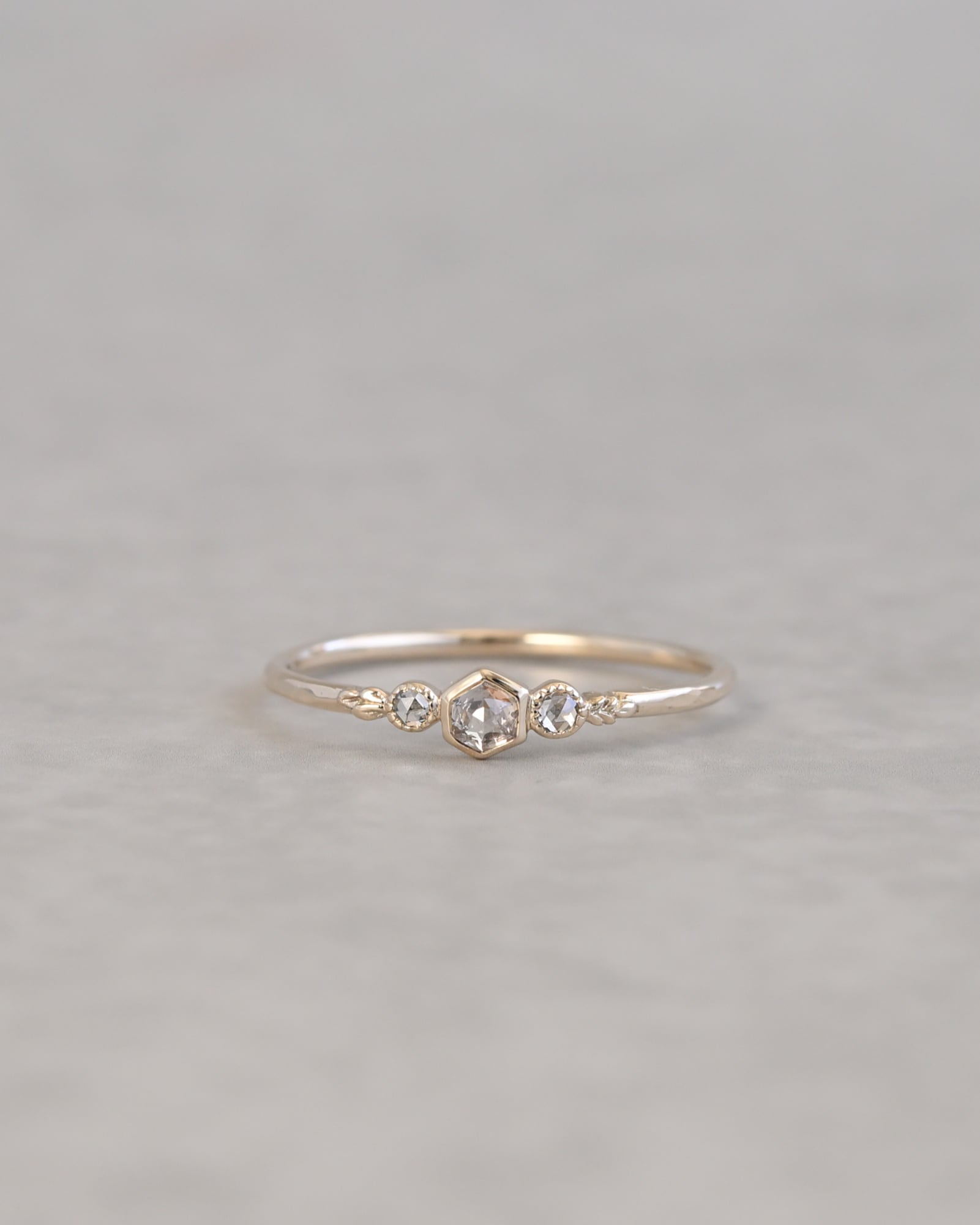 薄氷 — Natural Diamond