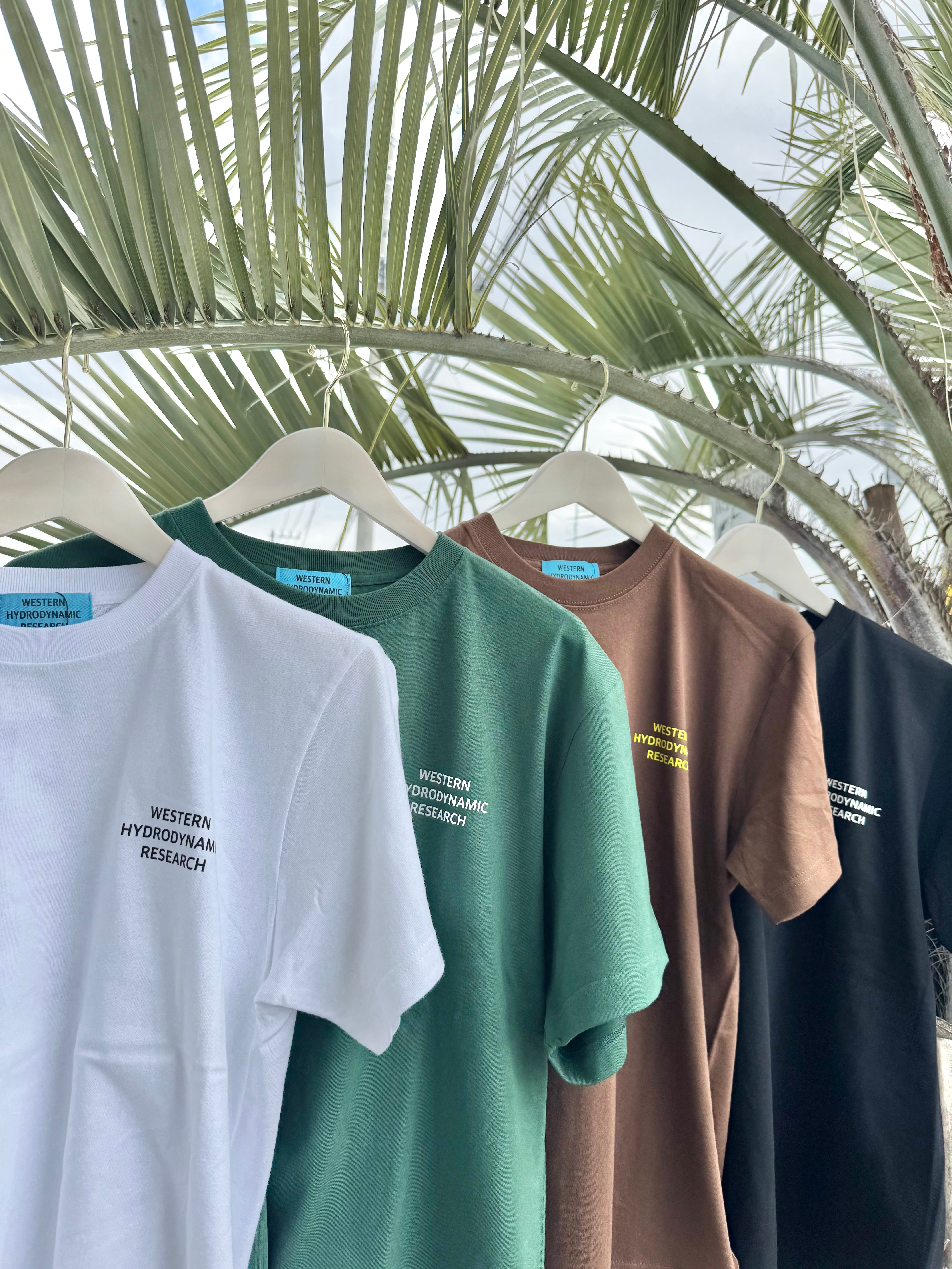 WHR(Western Hydrodynamic Research) Tシャツ ¥9,000(9,900)