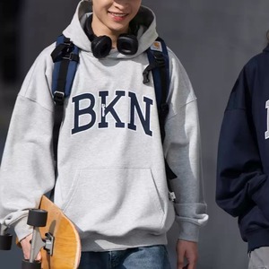 カレッジスタイルレターフーディー　1013