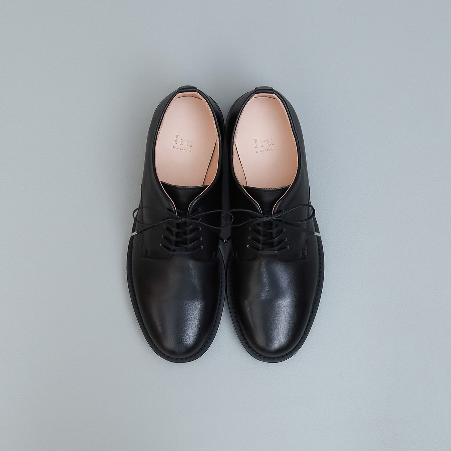 未使用級・受注生産✨Iru FIRST PLAIN TOE Horse 革靴　黒 Iru】FIRST PLAIN TOE / 即納 | LIBERTAS公式ショップ