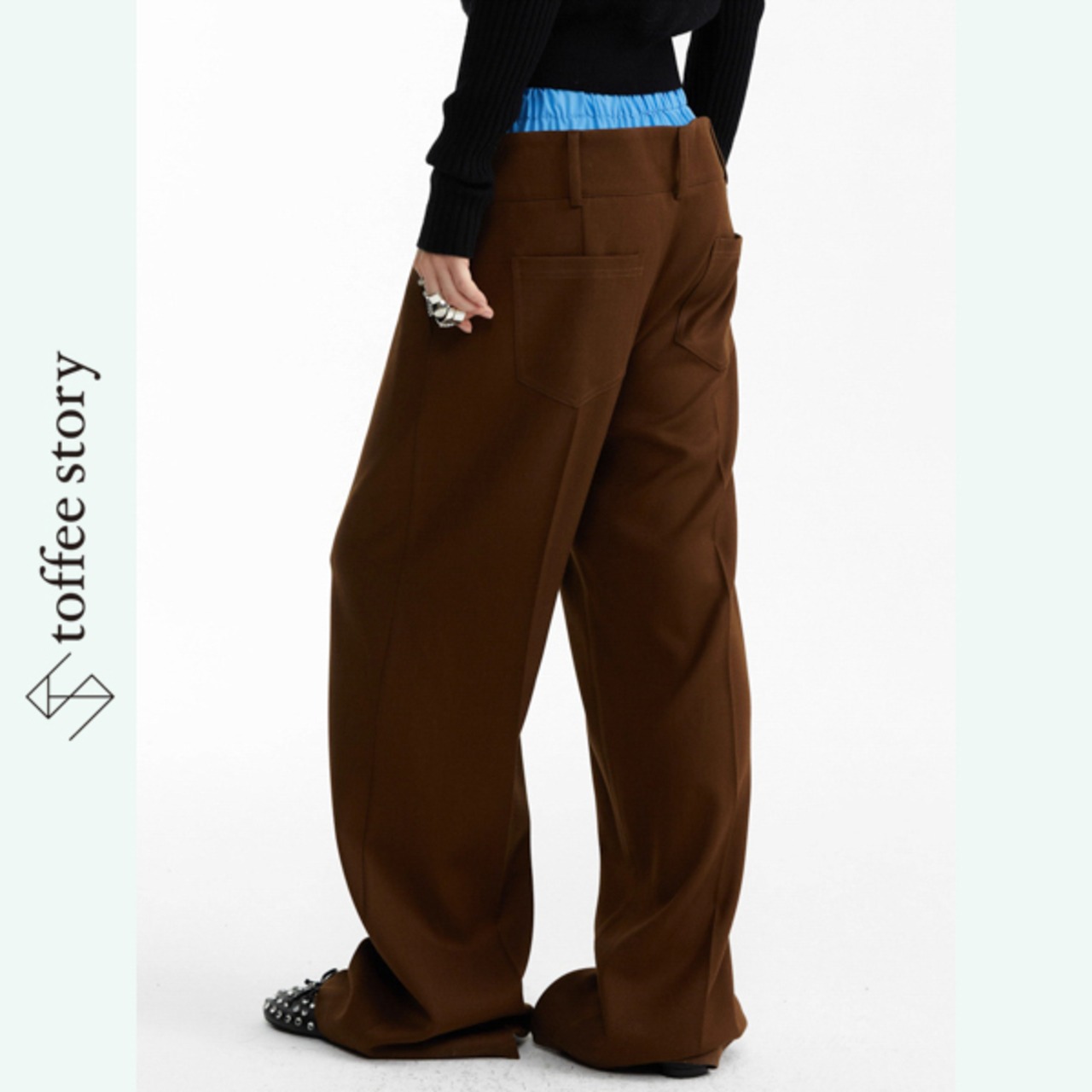 ブルーコントラストが挑発する、ブラウンワイドトラウザー 《B0044》