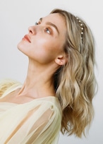 レンタルJennifer Behrジェニファーベア Iris Skinny Headband-Pearl-Gold アイリスカチューシャ