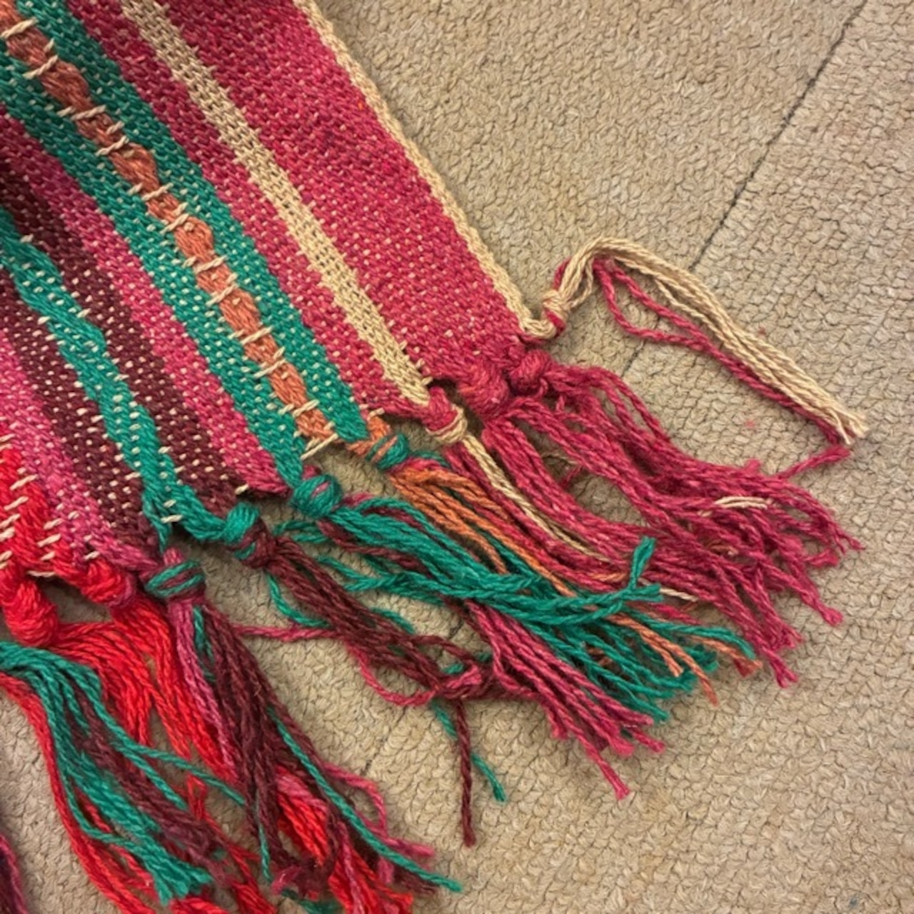 India Geometric rug　ジオメトリックラグ　125×175cm  エキゾチック　レッド　2人掛けソファ　ビーチマット　ソファカバー　ベッド　リビング　車内マット　コットン　綿