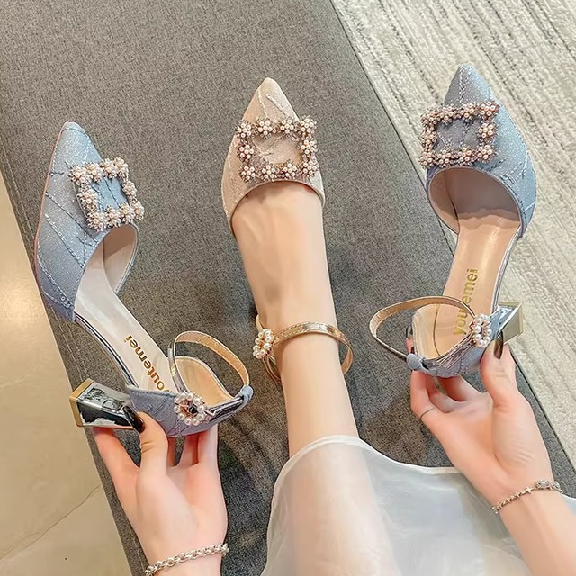 【送料無料】 パンプス 2色 靴 シューズ ハイヒール ポインテットゥ キラキラ ビジュー 飾り フォーマル エレガント 可愛い 大人可愛い きれいめ シンプル カジュアル シック コンサバ 華やか 大人 上品 おしゃれ 主役級 こなれ感 高見え 高級感 フェミニン 夏 レディース 女性用 ママ 20代 30代 40代 デート お出かけ 女子会 お呼ばれ 休日 お茶会 授業参観 パーティ 結婚式 二次会 垢抜け デイリーユース 普段使い ファッション スタイル 楽ちん 美脚 脚長 定番 スタイルアップ