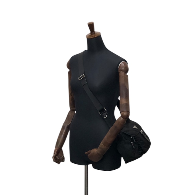 PRADA プラダ ショルダーバッグ ブラック トライアングルロゴ フロントバックル ナイロン サイドポケット vintage ヴィンテージ オールド kvcc4s