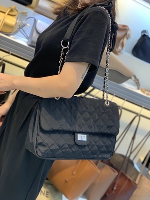 キルティングチェーンバッグ