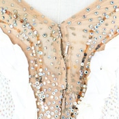 社交ダンス 衣装 クリスアン chrianne スタンダードドレス ワンピース ドレス スタンダード 白 フロート レース ゴージャス デモ 競技 ダンス パーティドレス パーティ イングランド製 発表会 ホワイト系 ストーン エレガント フォーマル おしゃれ かっこいい パフォーマンス用 高級感 競技会用