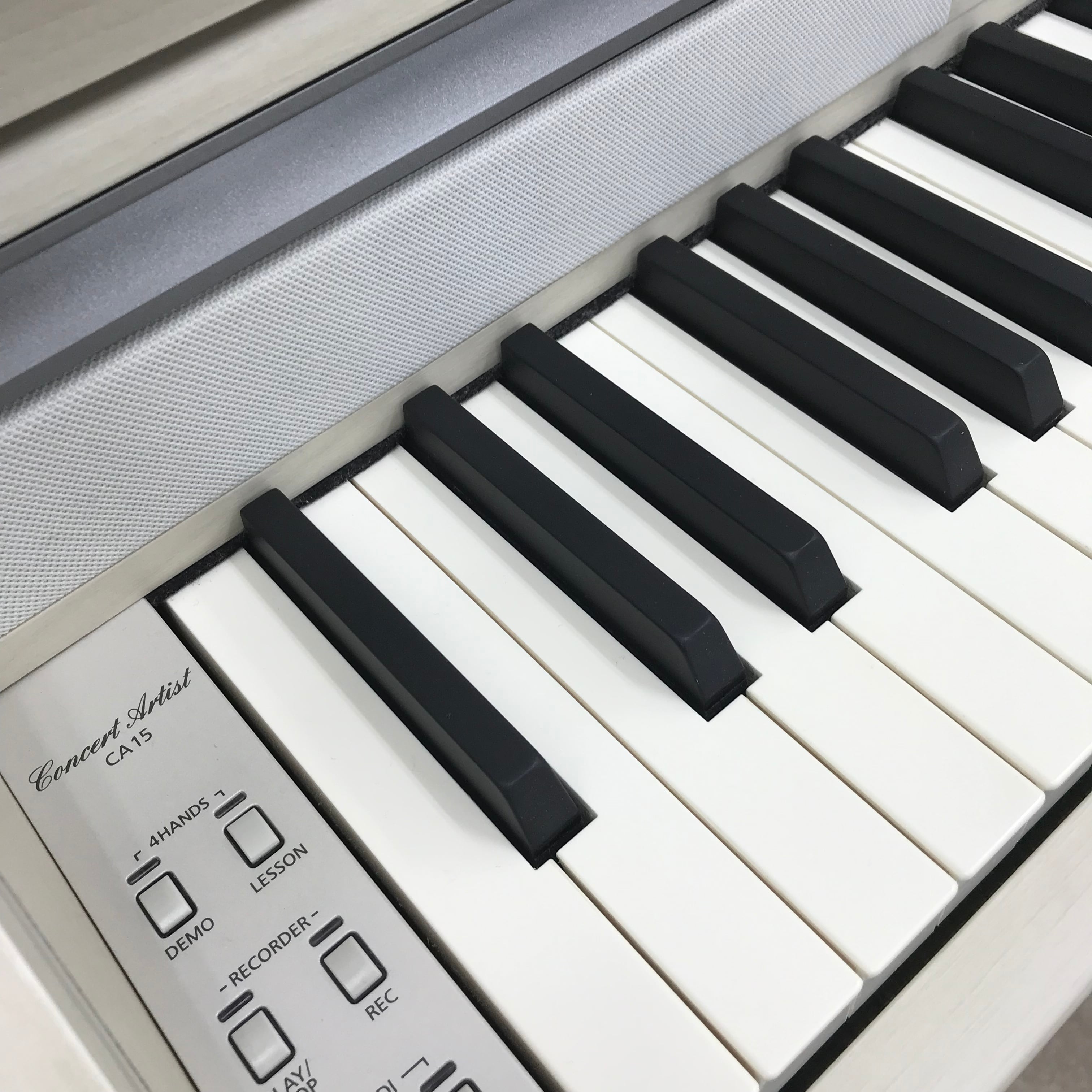 送料込みKAWAI 人気の木製鍵盤 電子ピアノ CA15C 2013年製 超美品
