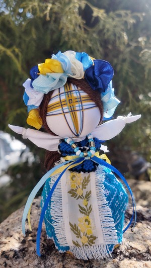 UA.Designer手作りモタンカ 14cm（ウクライナの御守り）スタンド付き