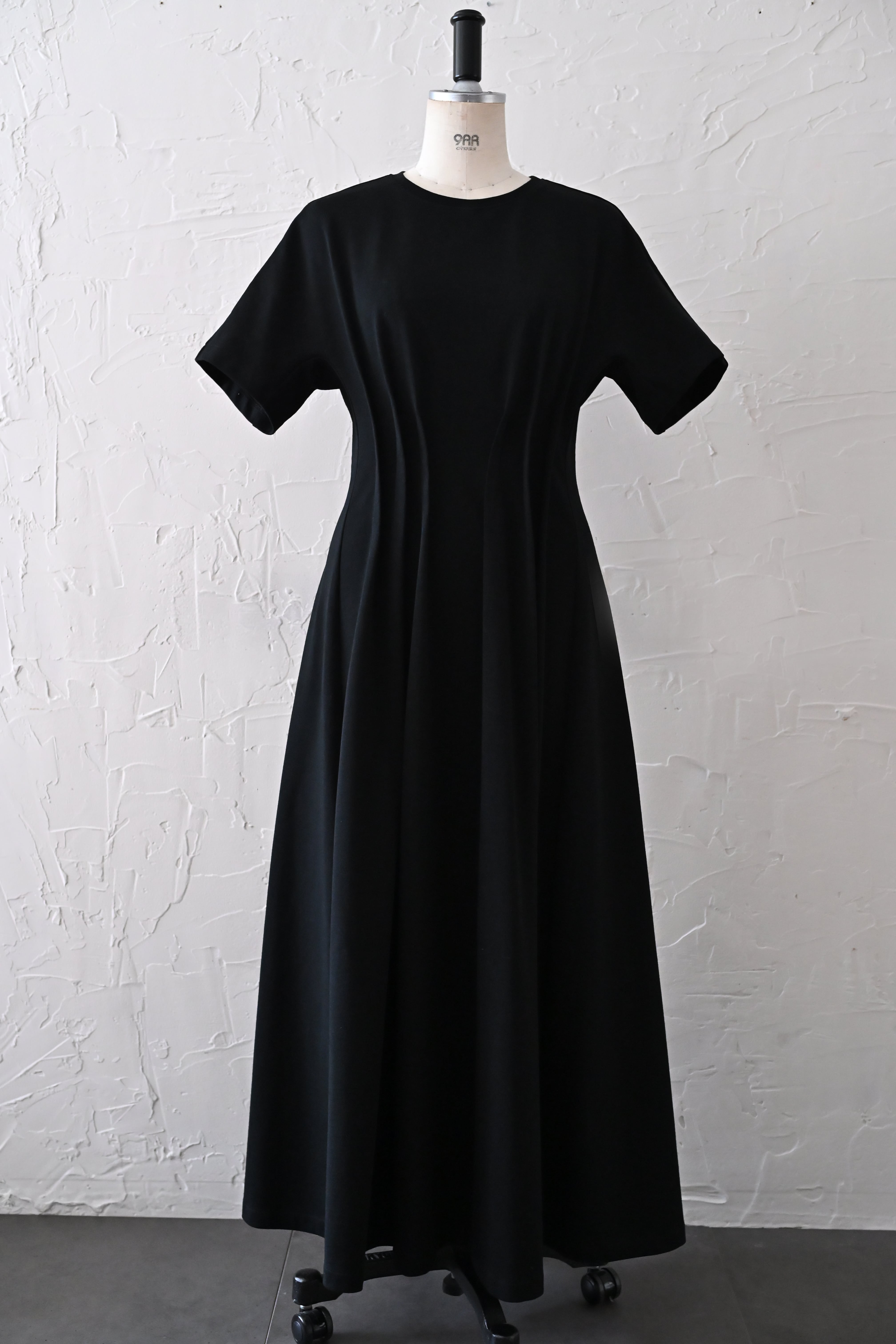 T-SHIRT DRESS / BLACK（Tシャツドレス / ブラック） | MASAHIRO OKUNO