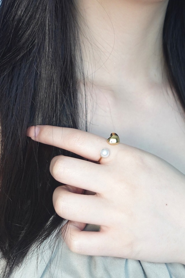 Lumière heart pearl ring