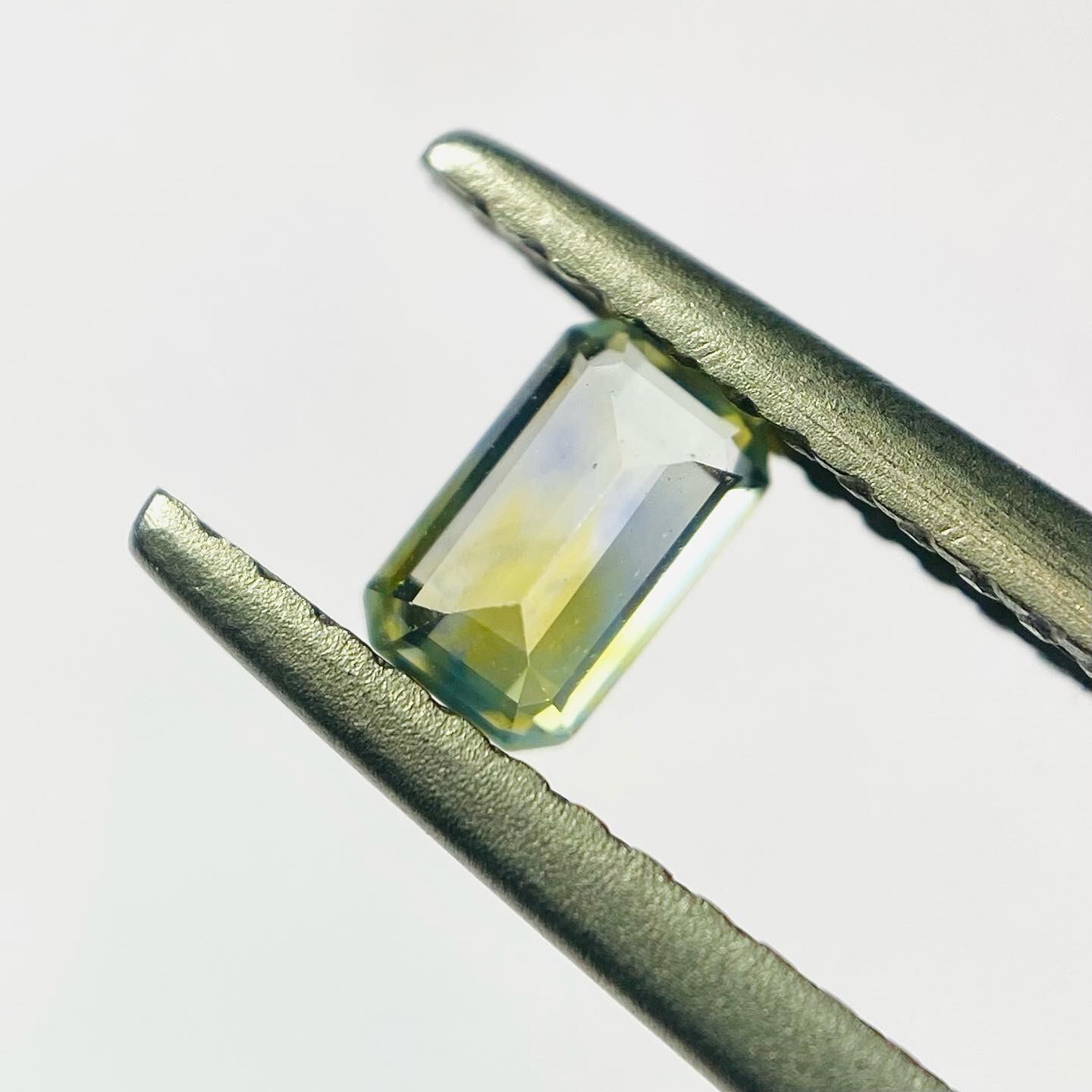 春告げる花カラーのサファイア