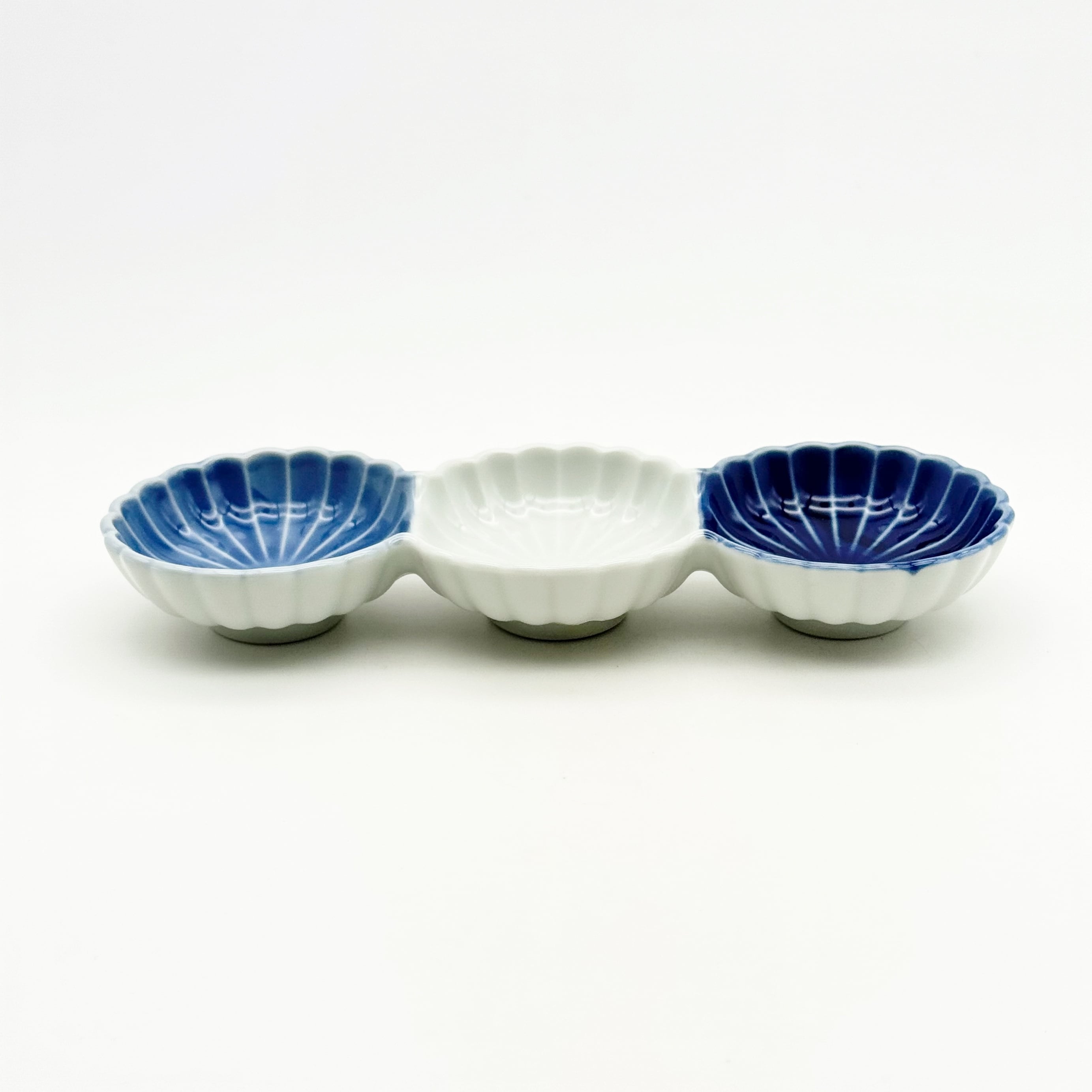 染濃淡 菊型三連皿 | 24to3［西富陶磁器オンラインストア 有田焼