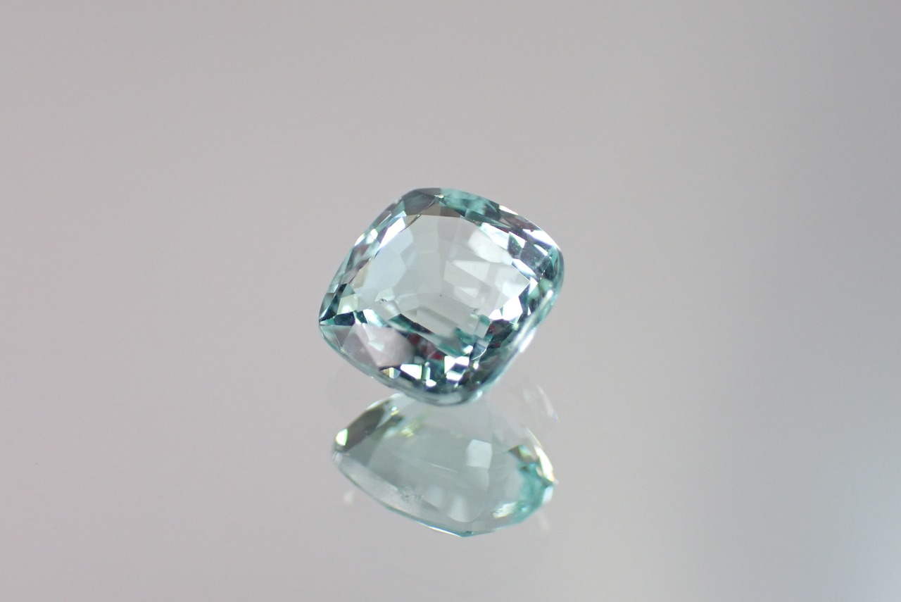 グリーンアクアマリン　1.56ct　[C11-601]