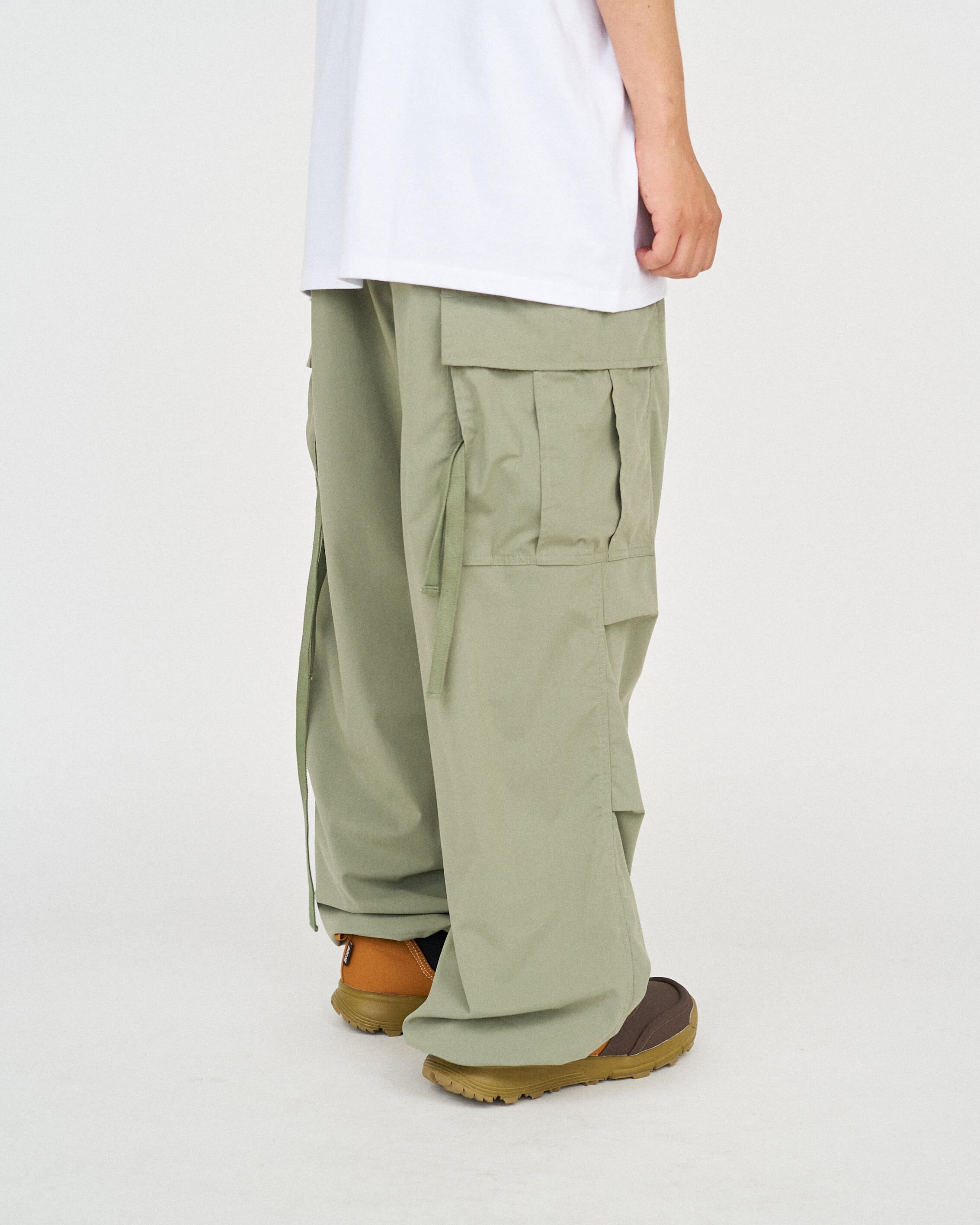 FreshService｜MICRO TYPEWRITER CARGO PANTS | 眠家オンラインストア