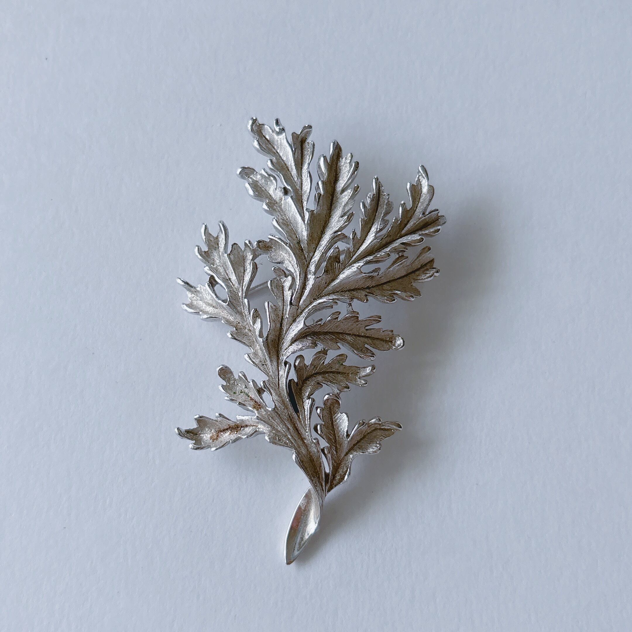 TRIFARI Vintage 50s - 60s silver tone leaves brooch ヴィンテージ