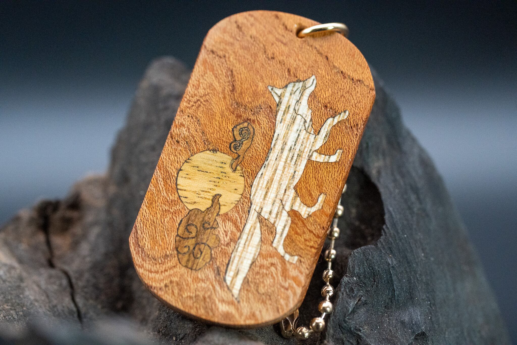 【日本を代表する巨木】欅(ケヤキ) ドッグタグ 象嵌 十五夜きつね