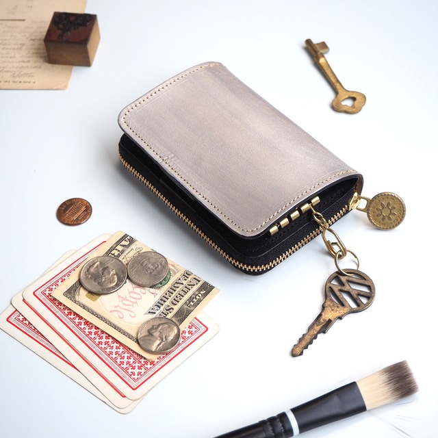 キーウォレット [ 小さい財布 + キーケース ]（ペイント シルバー）牛革 コンパクト ILL-1190