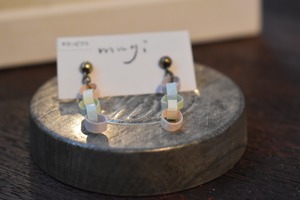 mugi お誕生日会ピアス